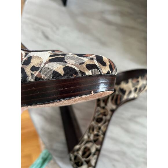 Vintage Y2K Coach Leopard Print Brown Stacked Heel Round Toe Pump - Picture 3 of 9